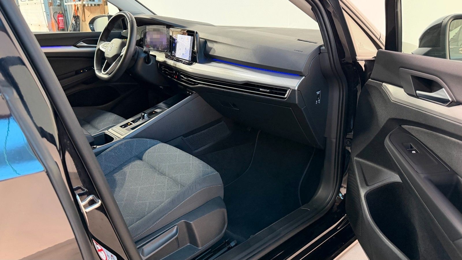 Volkswagen Golf VIII 2.0TDI DSG Var. Life ACC*LANE*KAM*AHK foto 17