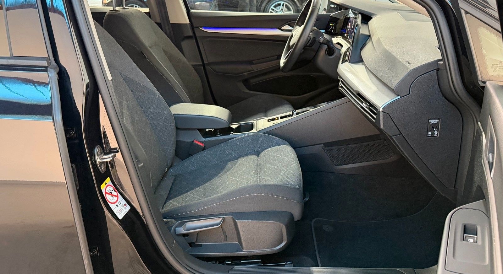 Volkswagen Golf VIII 2.0TDI DSG Var. Life ACC*LANE*KAM*AHK foto 18