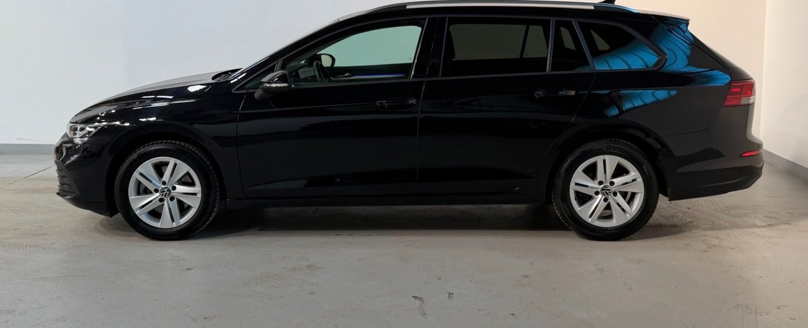 Volkswagen Golf VIII 2.0TDI DSG Var. Life ACC*LANE*KAM*AHK foto 8