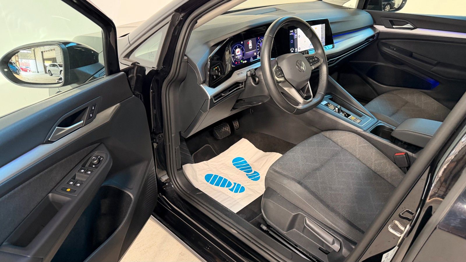 Volkswagen Golf VIII 2.0TDI DSG Var. Life ACC*LANE*KAM*AHK foto 10