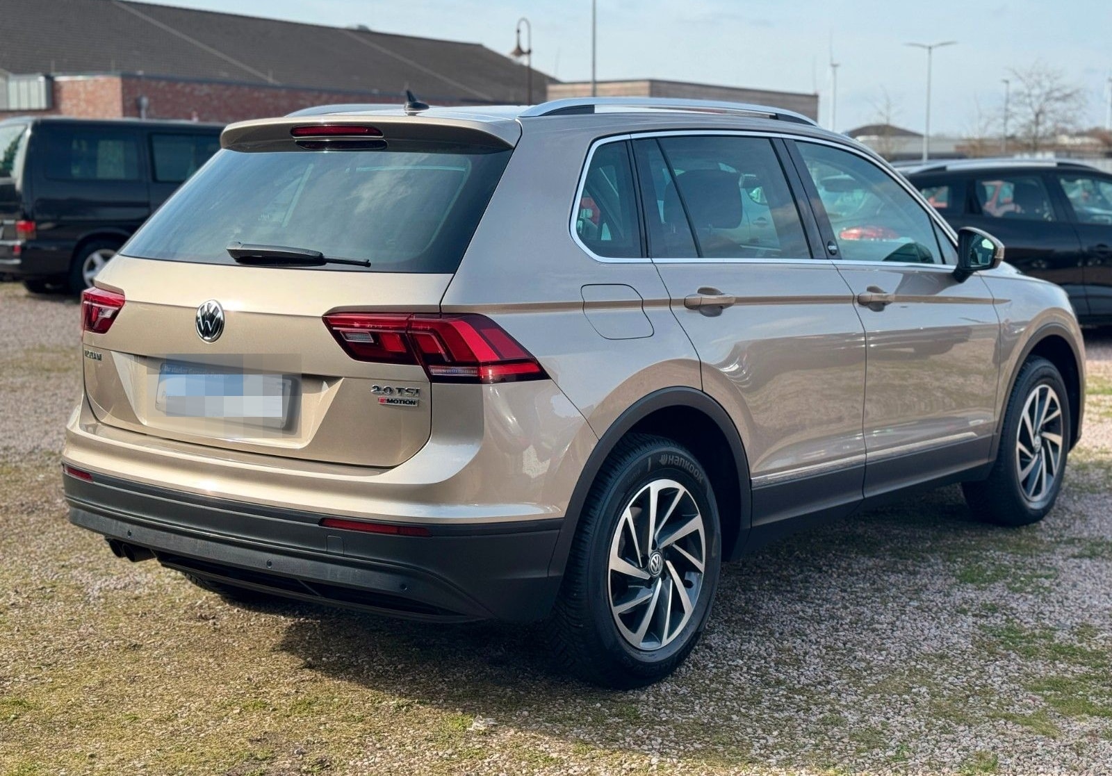 Volkswagen Tiguan 2.0 TSI DSG 4MOTION SOUND*NAVI*SITZHZG* foto 4