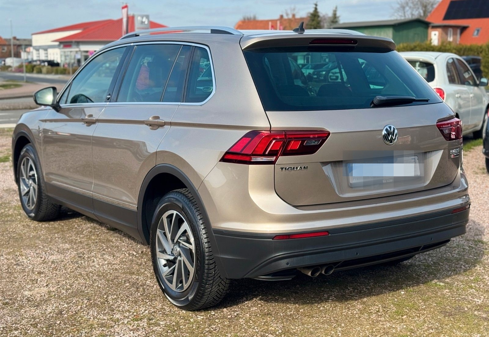 Volkswagen Tiguan 2.0 TSI DSG 4MOTION SOUND*NAVI*SITZHZG* foto 6