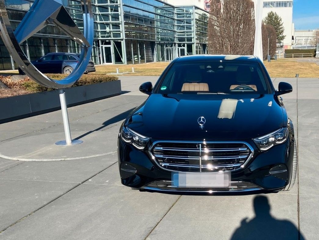 Mercedes-Benz E 300 E Limousine E 300 e Exclusive Premium foto 2