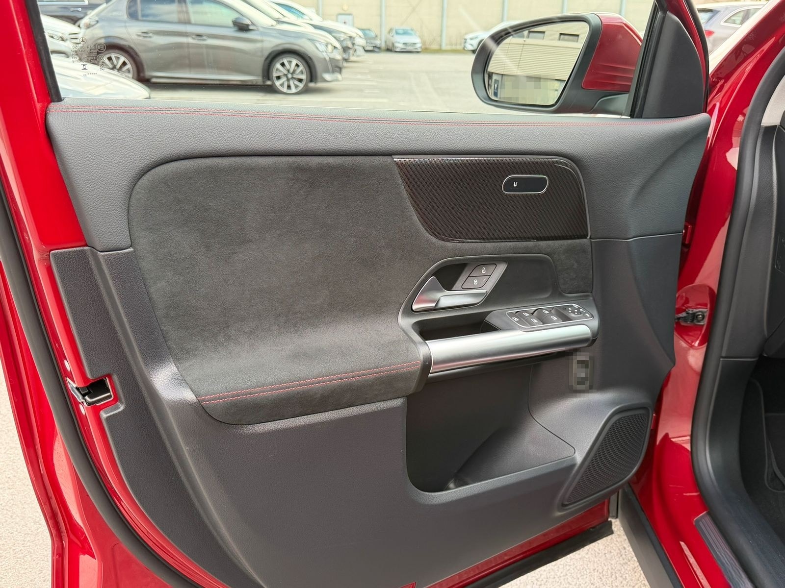 Mercedes-Benz GLA 250 AMG HUD DISTRONIC LED HP TOTWINKEL 360° foto 12