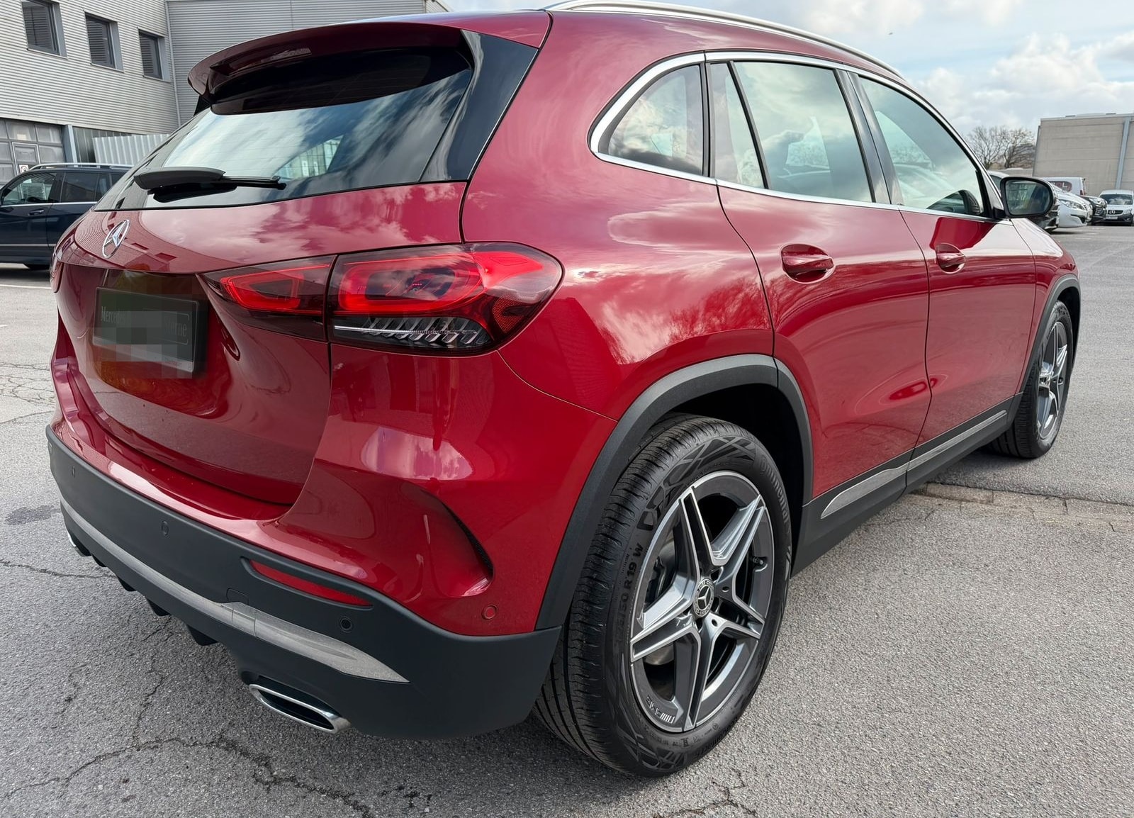 Mercedes-Benz GLA 250 AMG HUD DISTRONIC LED HP TOTWINKEL 360° foto 5