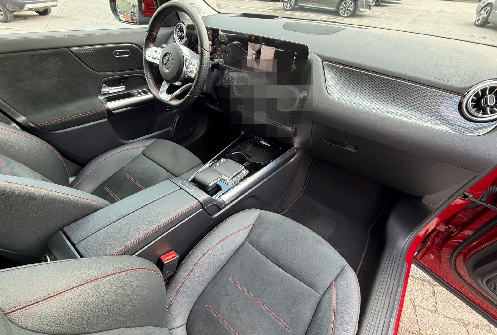 Mercedes-Benz GLA 250 AMG HUD DISTRONIC LED HP TOTWINKEL 360° foto 10