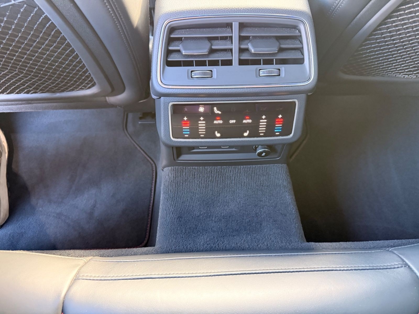 Audi RS6 Avant quattro/22"/Matrix/B&O/PANO/Carbon/360 foto 20