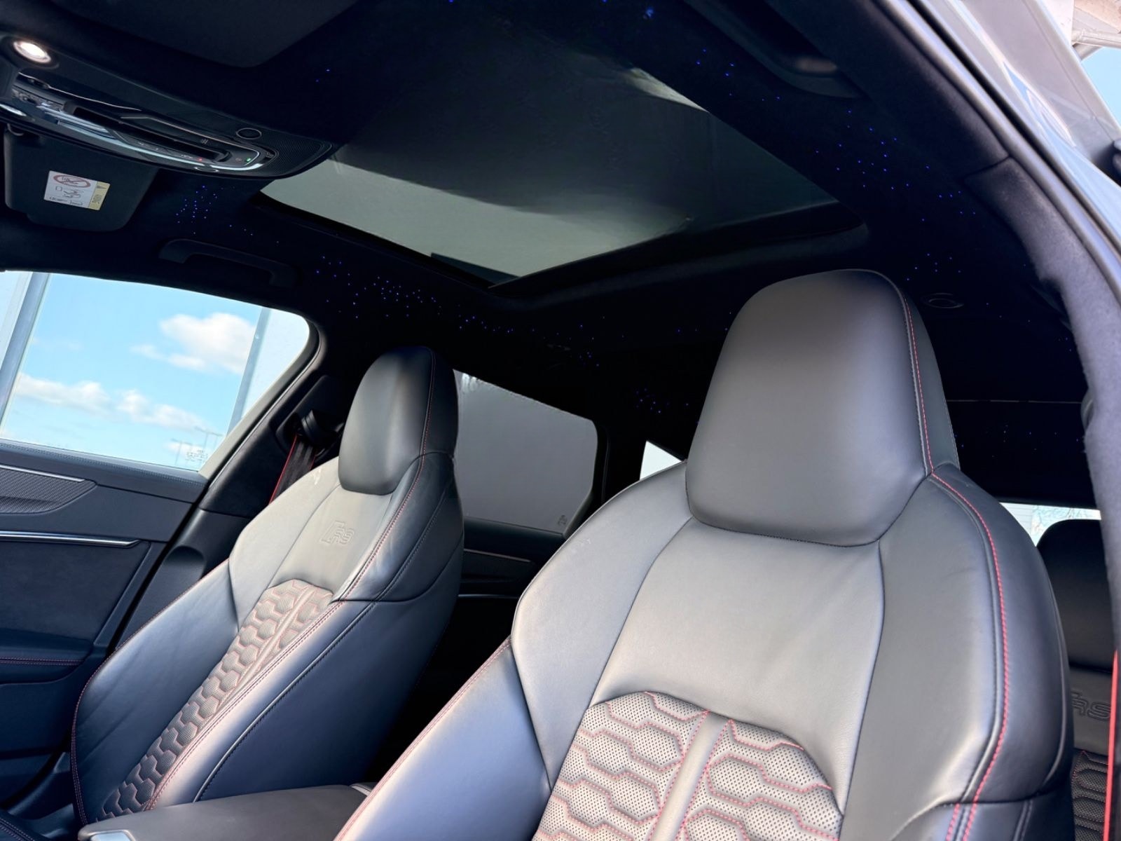 Audi RS6 Avant quattro/22"/Matrix/B&O/PANO/Carbon/360 foto 23