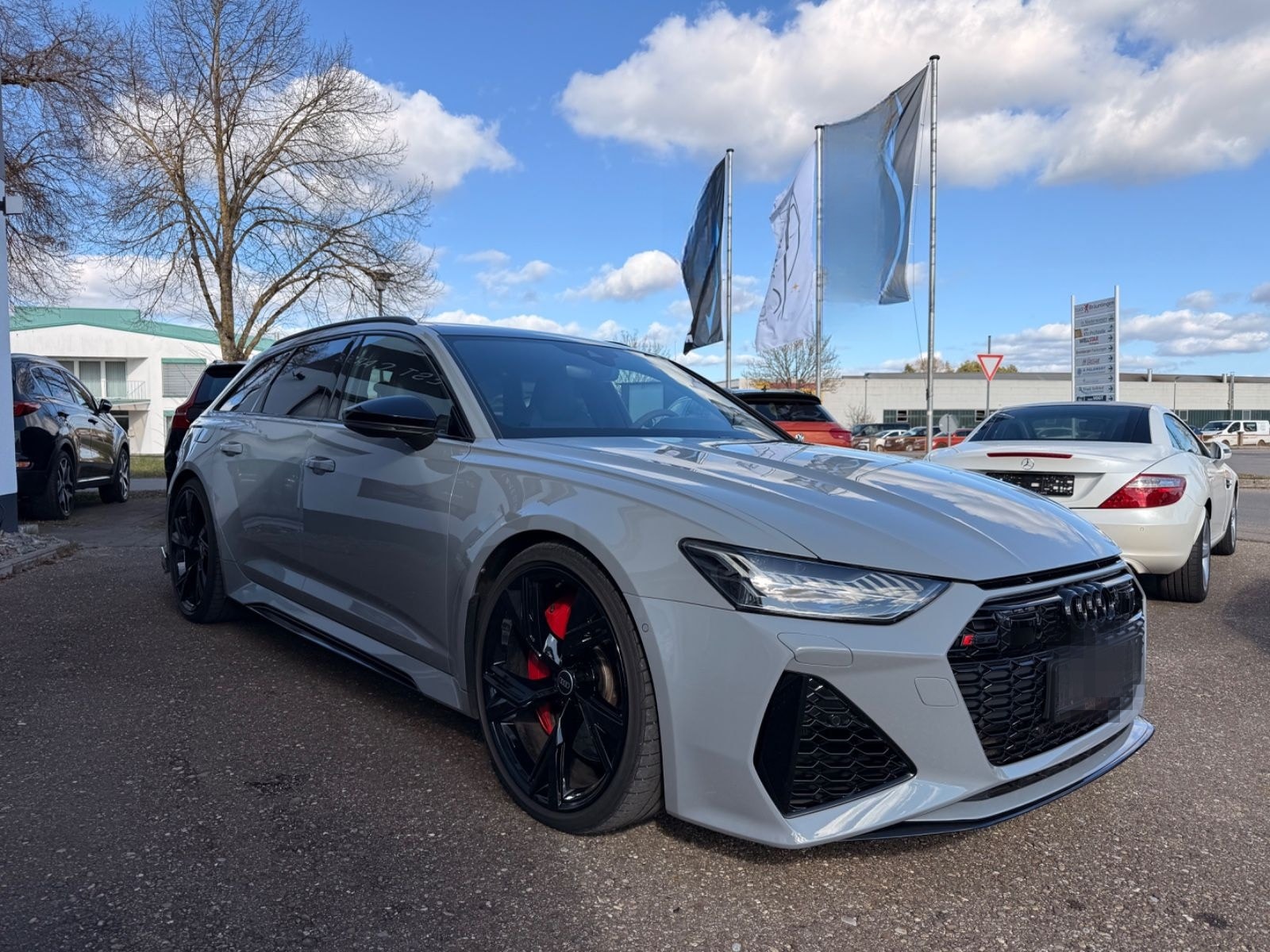 Audi RS6 Avant quattro/22"/Matrix/B&O/PANO/Carbon/360 foto 4