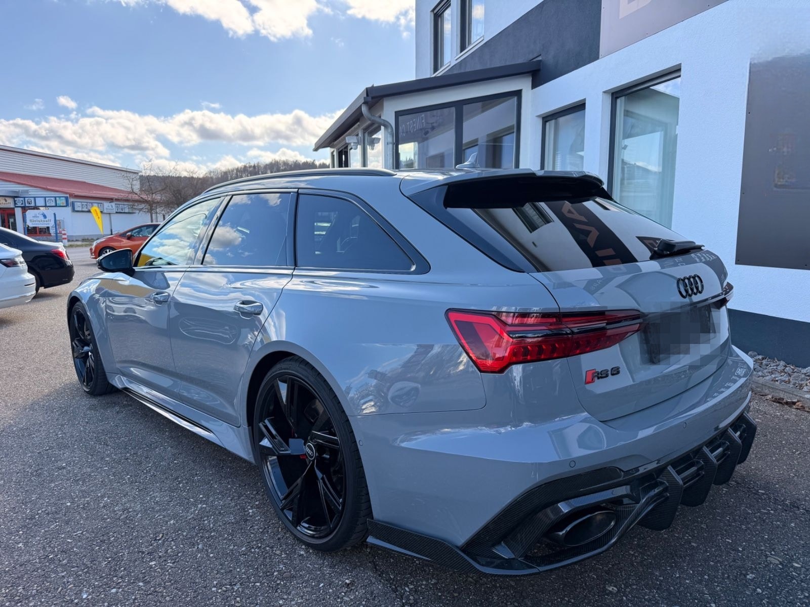 Audi RS6 Avant quattro/22"/Matrix/B&O/PANO/Carbon/360 foto 9