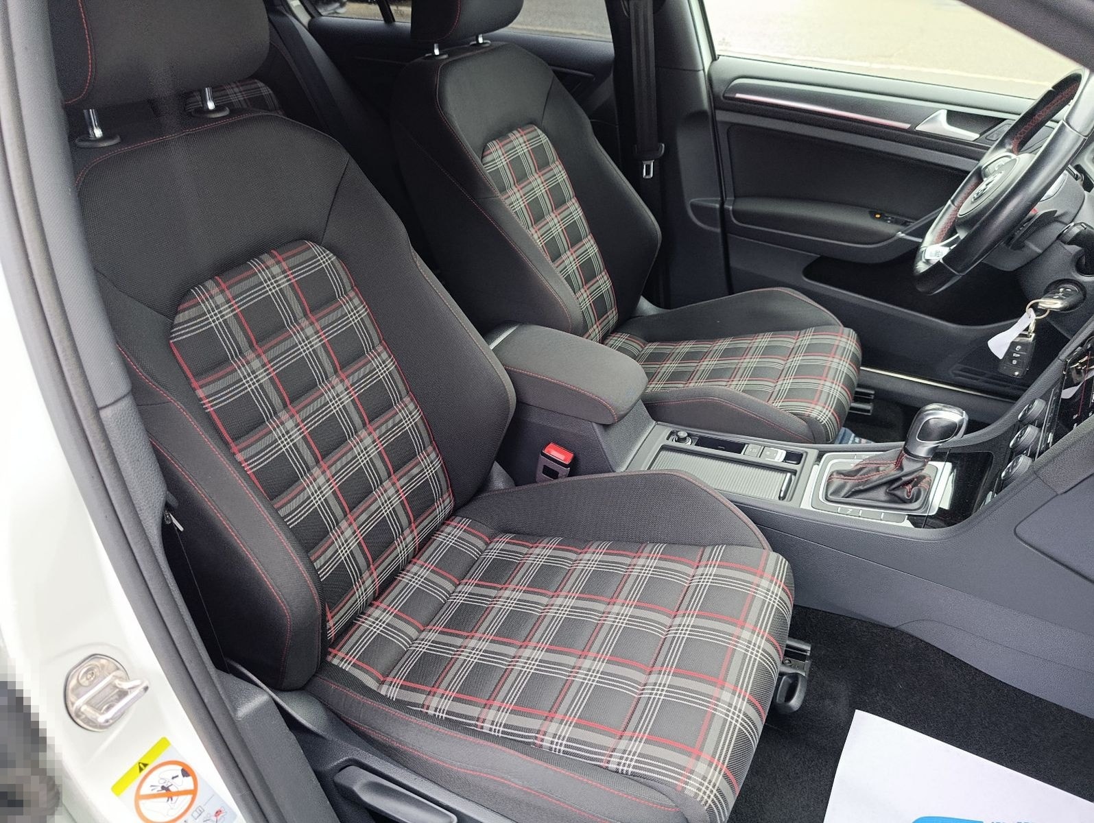 Volkswagen Golf VII Lim. GTI Performance LED PDC SHZ foto 13