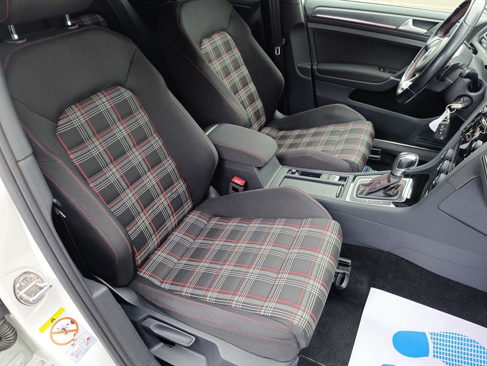 Volkswagen Golf VII Lim. GTI Performance LED PDC SHZ foto 14