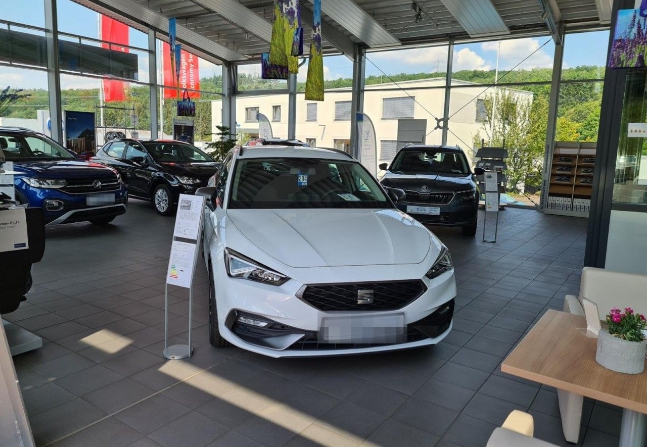 Volkswagen Golf VIII Variant Life 2.0 TDI Klima Navi foto 4