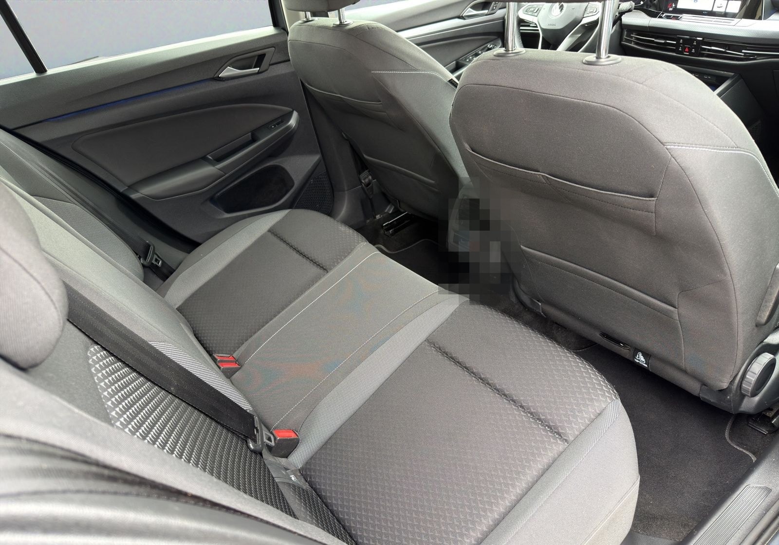 Volkswagen Golf 1.5 TSI Life Active AHK ACC Navi SHZ RFK 16 foto 12