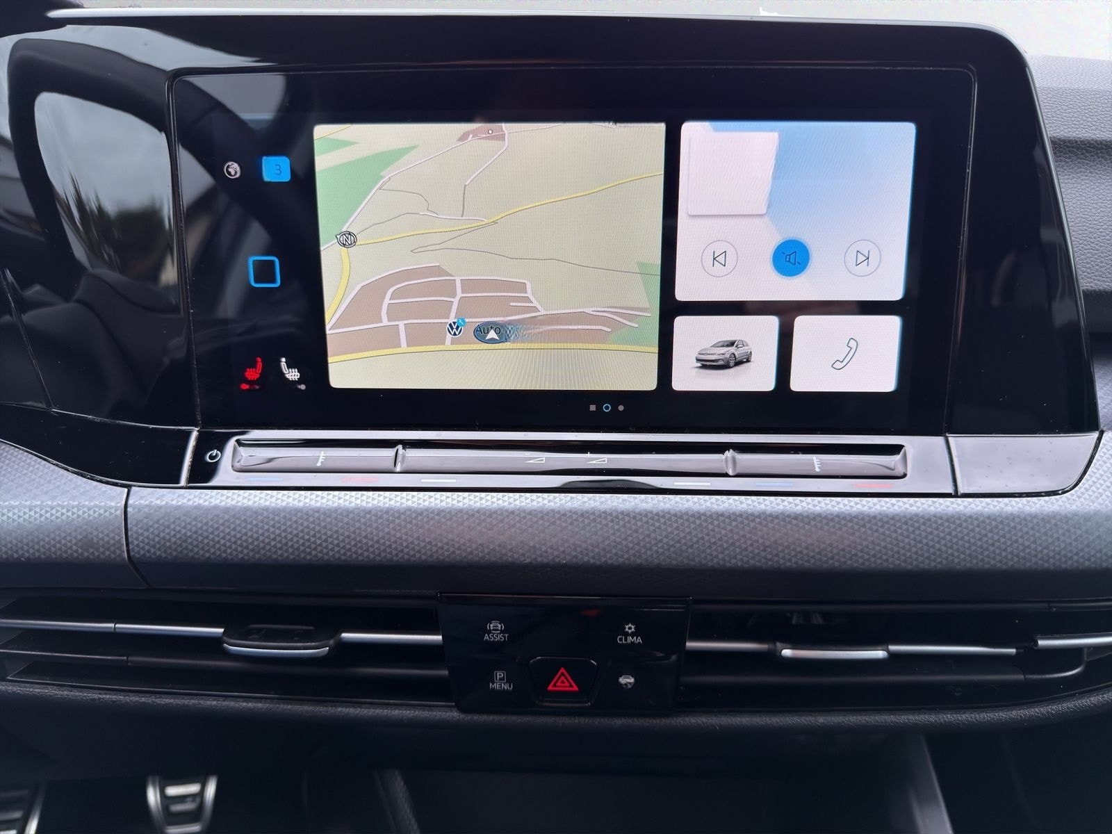 Volkswagen Golf 1.5 TSI Life Active AHK ACC Navi SHZ RFK 16 foto 16