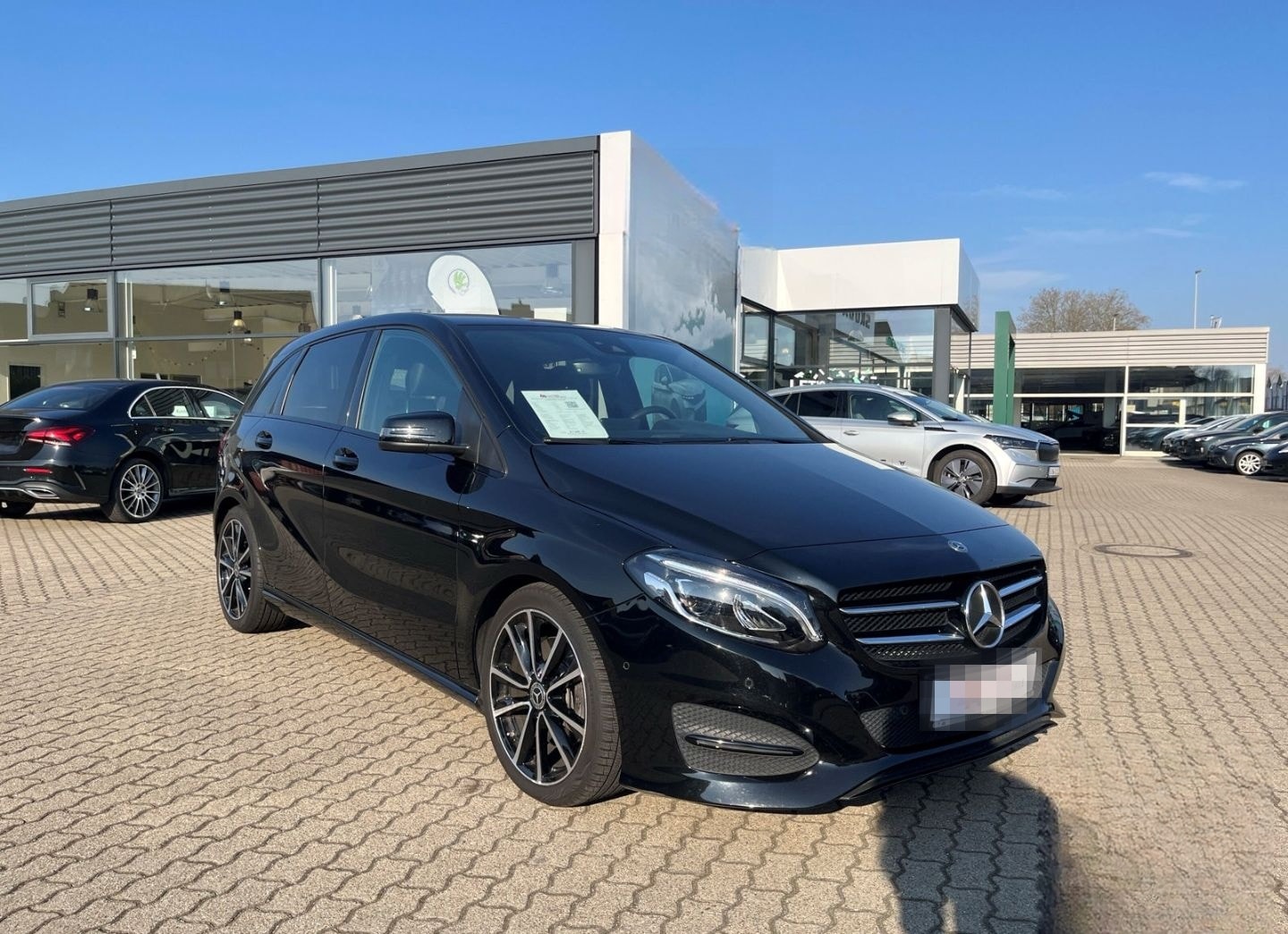 Mercedes-Benz B 250 URBAN 211 PS 4MATIC DCT LED KAMERA NAVI TE foto 3