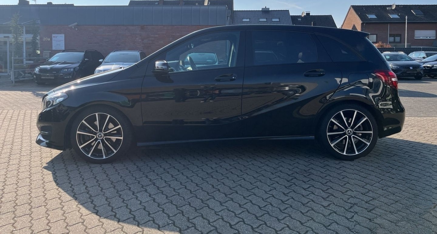 Mercedes-Benz B 250 URBAN 211 PS 4MATIC DCT LED KAMERA NAVI TE foto 5