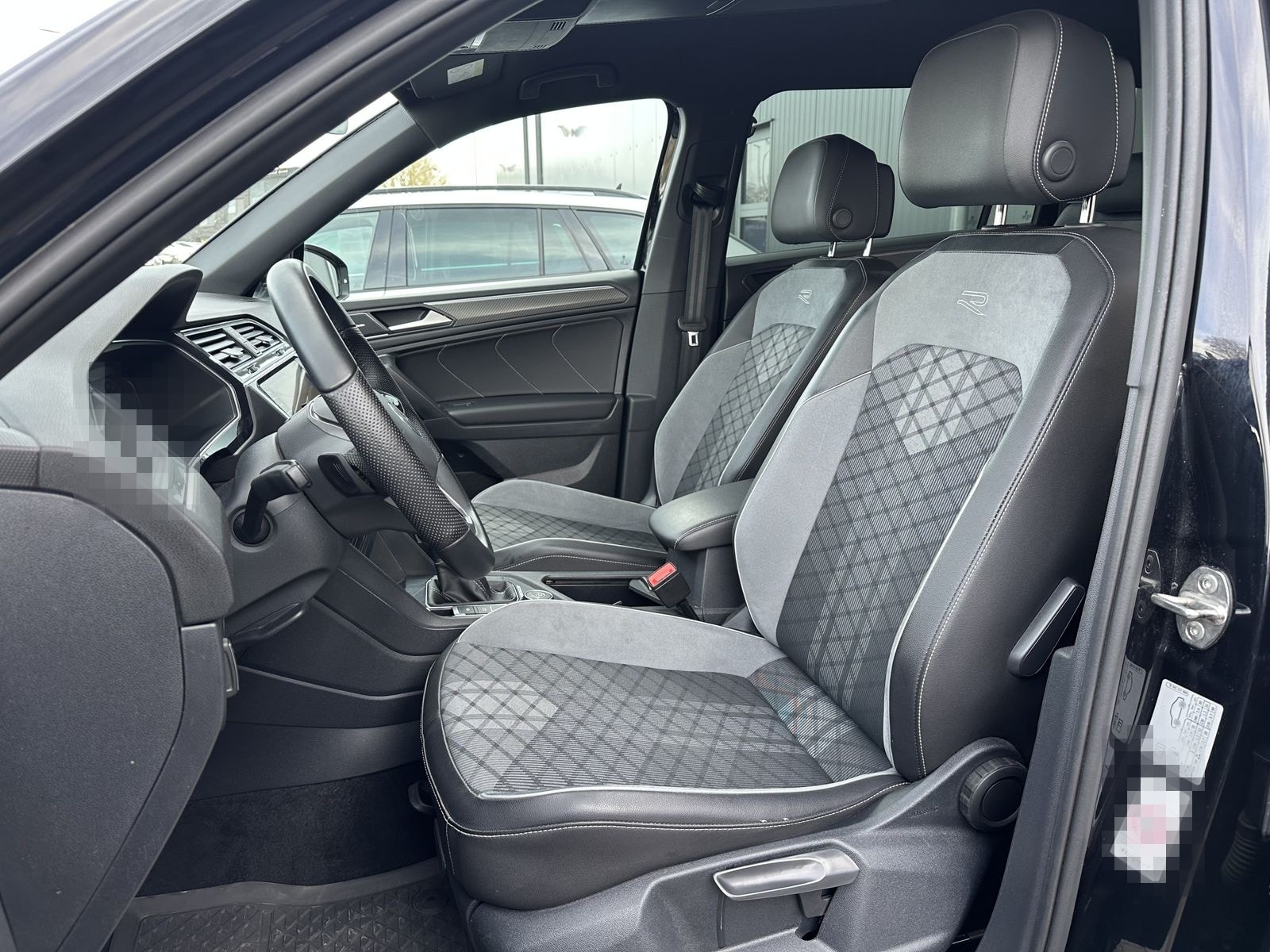 Volkswagen Tiguan Allspace 4M R-Line Black 7Sitzer AHK+360° foto 10