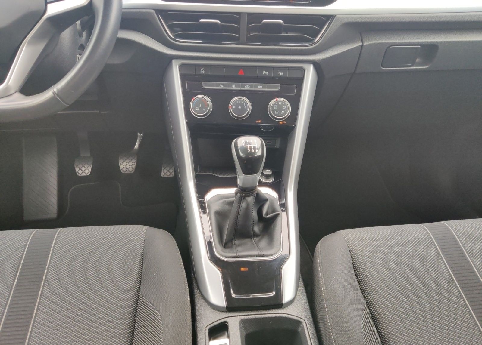 Volkswagen T-Roc 1.0 TSI Life OPF (EURO 6d) KLIMA LED ALU foto 14