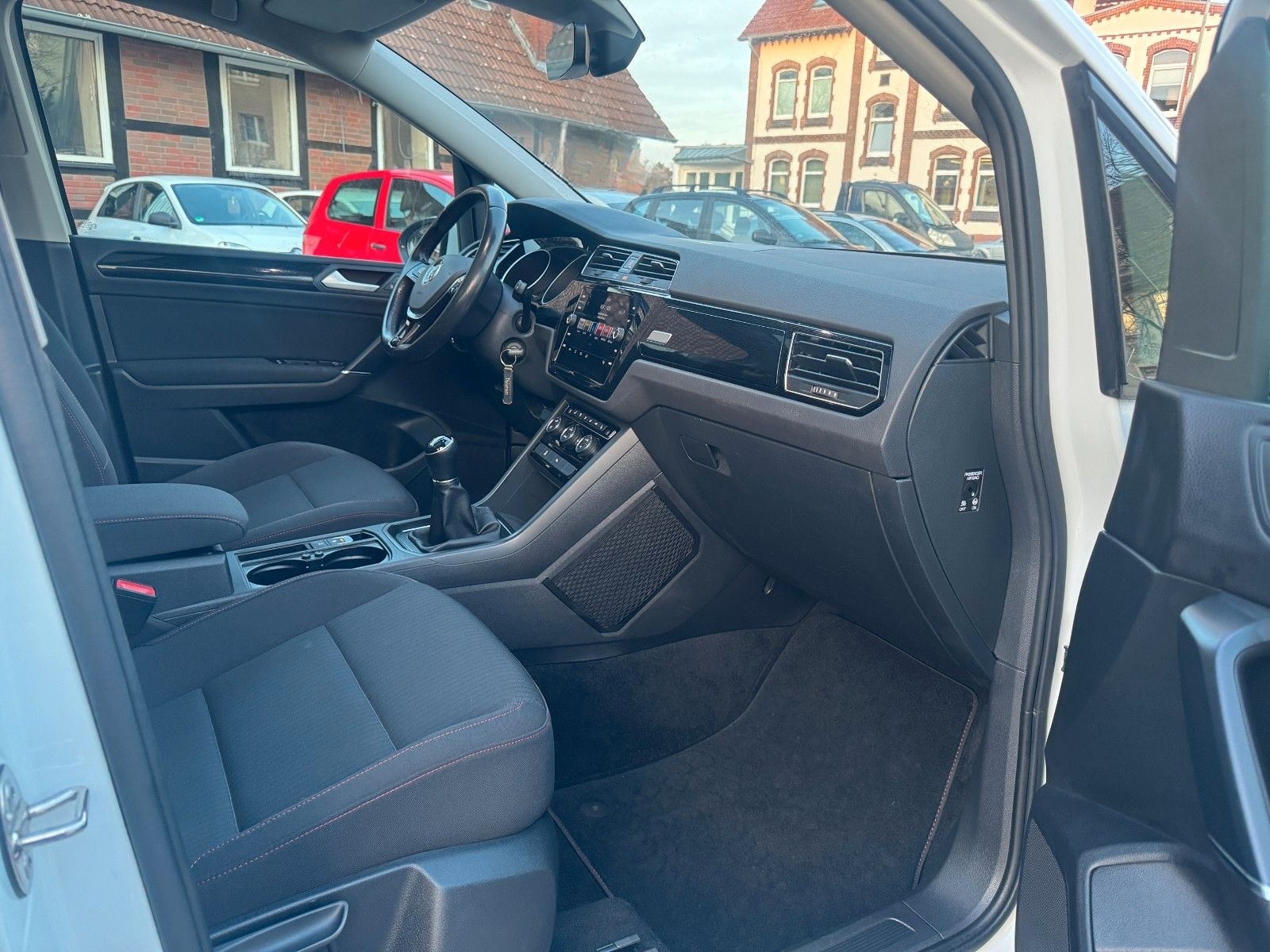 Volkswagen Touran 1.4 Sound*1.HAND*PANO*7 SITZER*ACC*DAB* foto 13