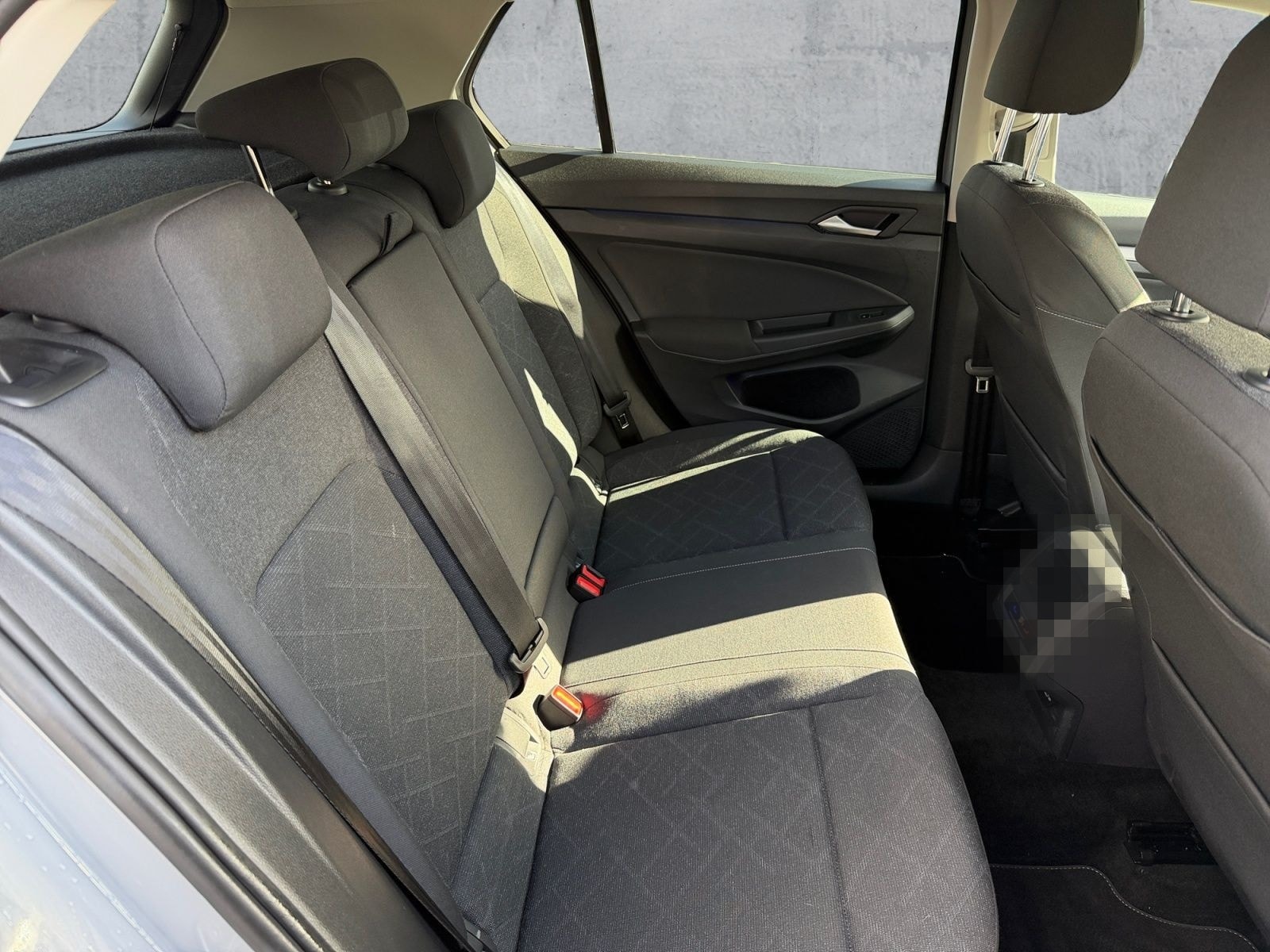 Volkswagen Golf VIII 1.5 TSI LIFE LEDplus+NAVI+ACC+SHZ+RFK foto 14