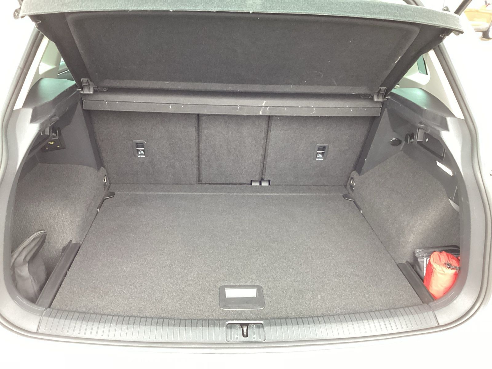 Volkswagen Tiguan 1.5TSI Life Navi LED AHK foto 12