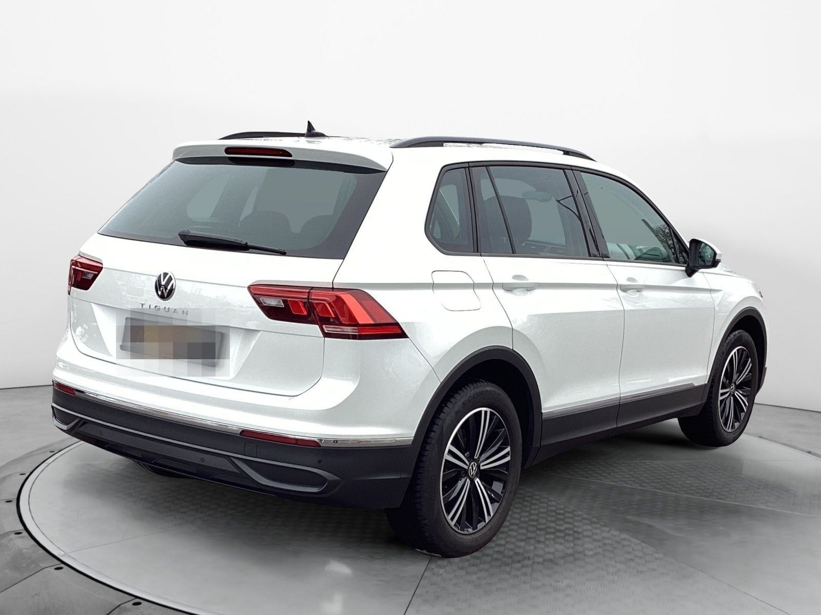 Volkswagen Tiguan 1.5TSI Life Navi LED AHK foto 6