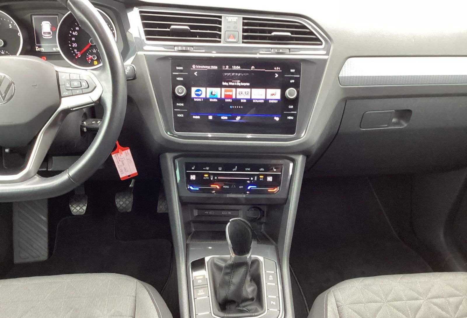 Volkswagen Tiguan 1.5TSI Life Navi LED AHK foto 9