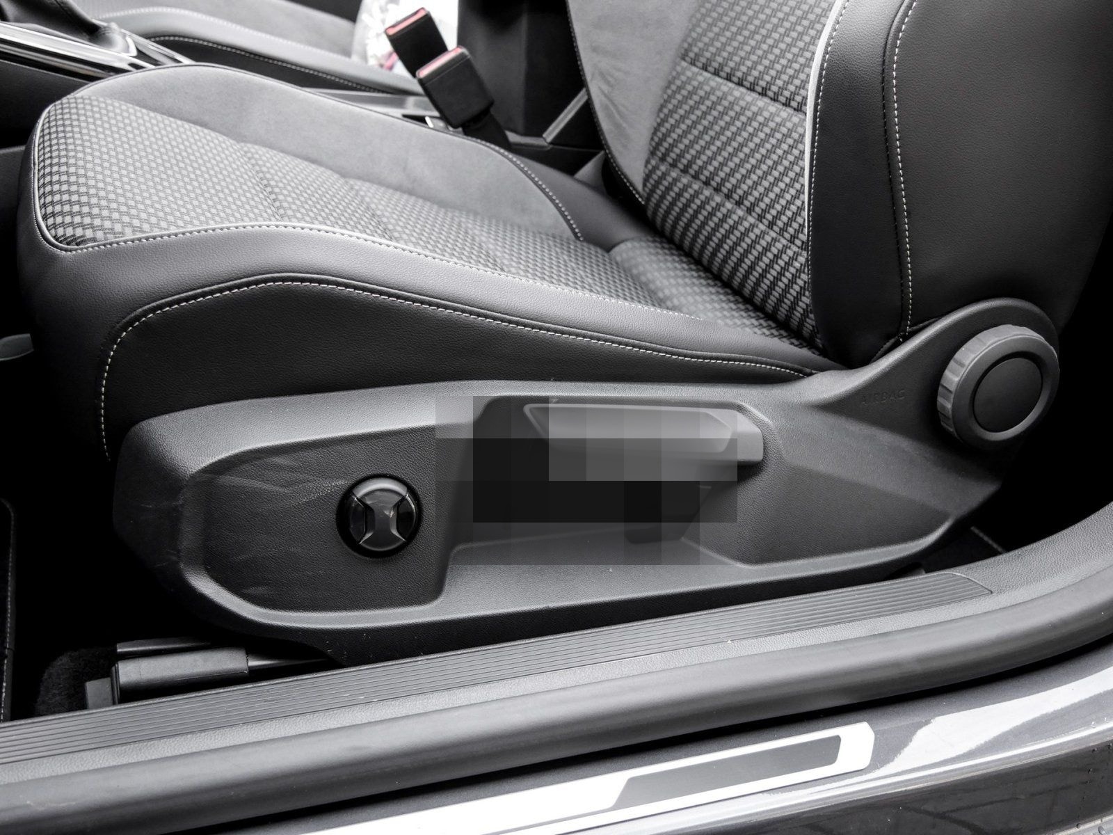 Volkswagen T-Roc Cabriolet R-Line 1.5 TSI DSG IQ.Light Navi foto 15