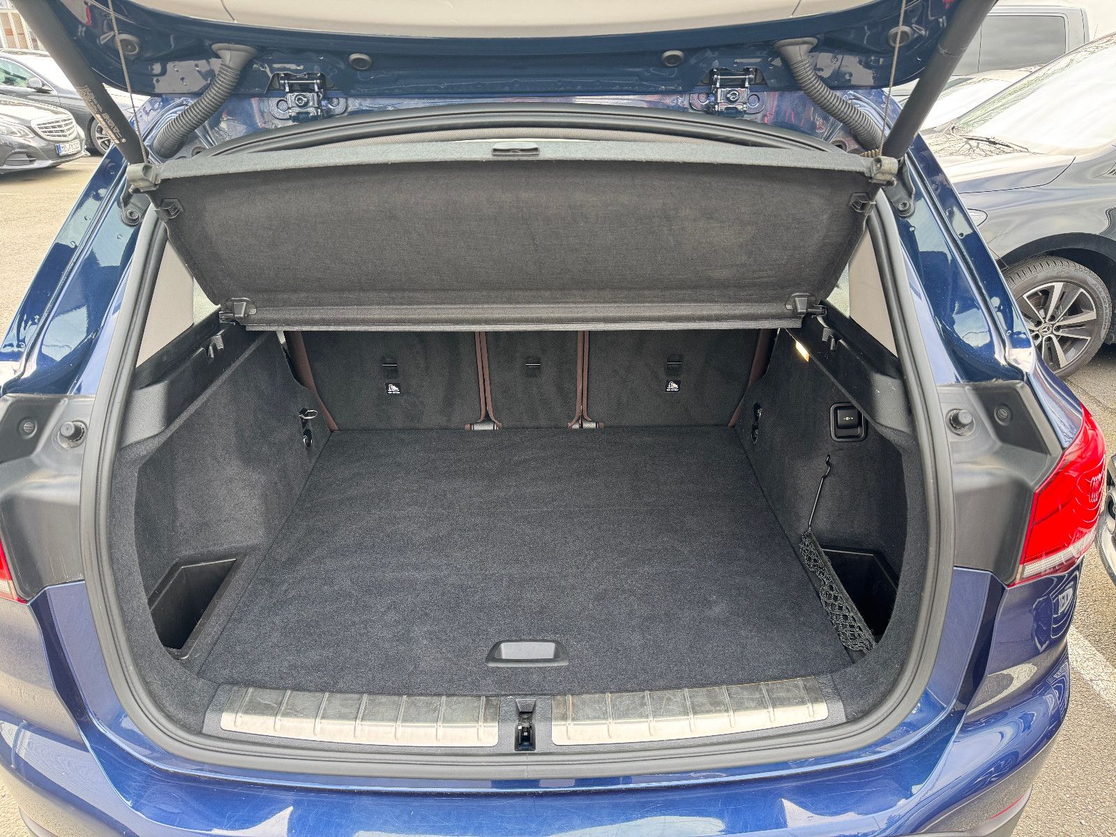 BMW X1 xDrive18d Sport Line Navi LED Leder AHK HiFi foto 15