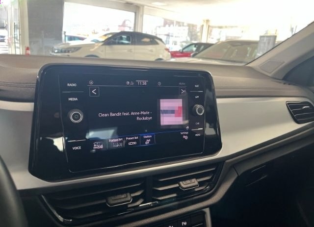 Volkswagen T-Roc Life Digitales Cockpit LED Apple CarPlay A foto 15