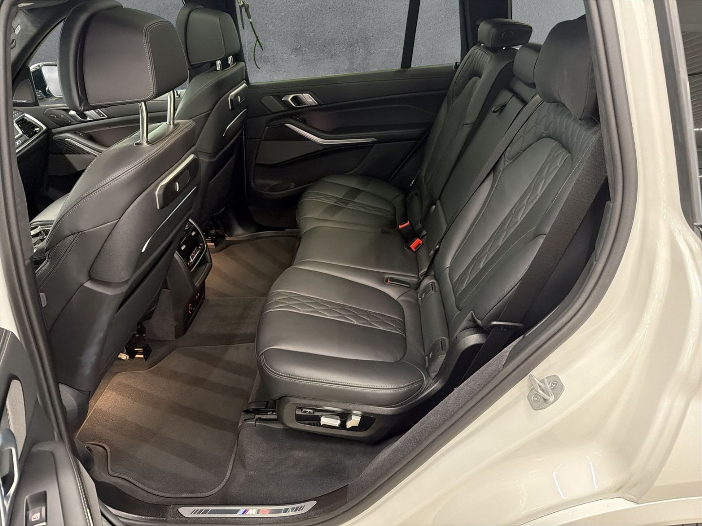 BMW X7 xDrive 40i M Sport 22''LC PROF PANO AHK HuD 3 foto 13