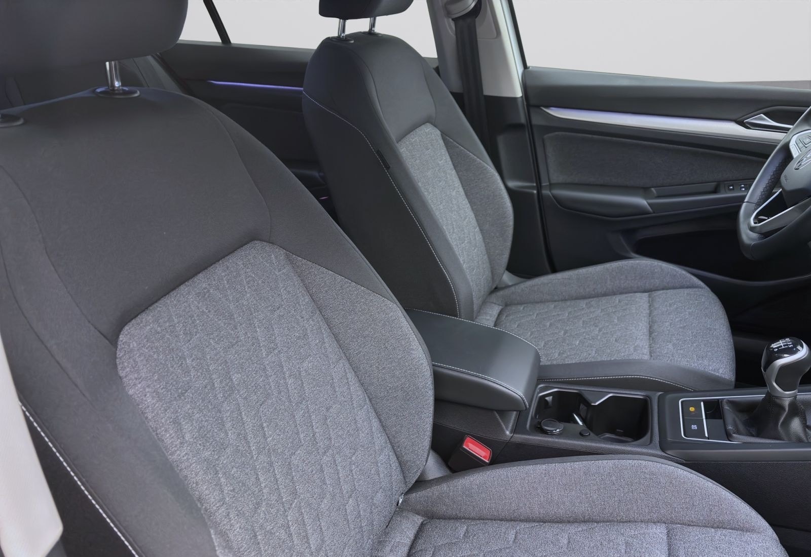 Volkswagen Golf 1.0 TSI MOVE PDC LED SITZHZG DAB+ foto 16