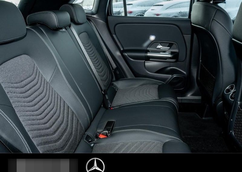 Mercedes-Benz GLA 200 PROGRESSIVE MBUX SHZ LED NAVI foto 12