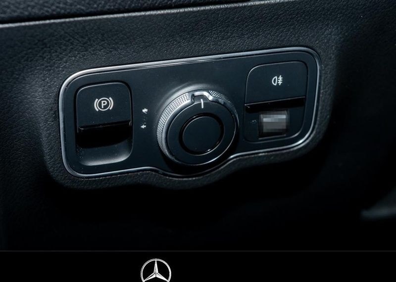 Mercedes-Benz GLA 200 PROGRESSIVE MBUX SHZ LED NAVI foto 13