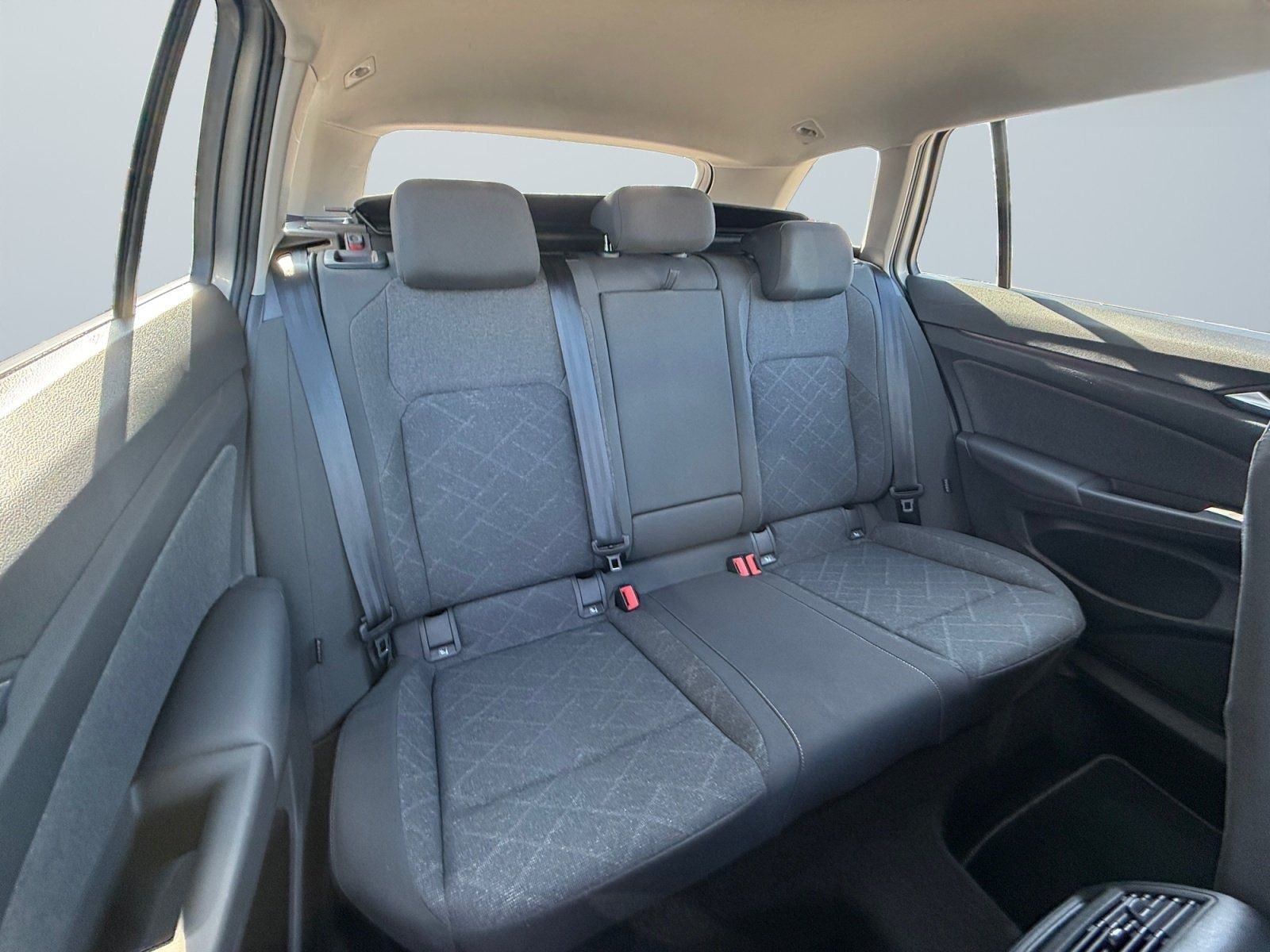 Volkswagen Golf VIII Variant Life 2.0 TDI Parklenkassistent foto 11