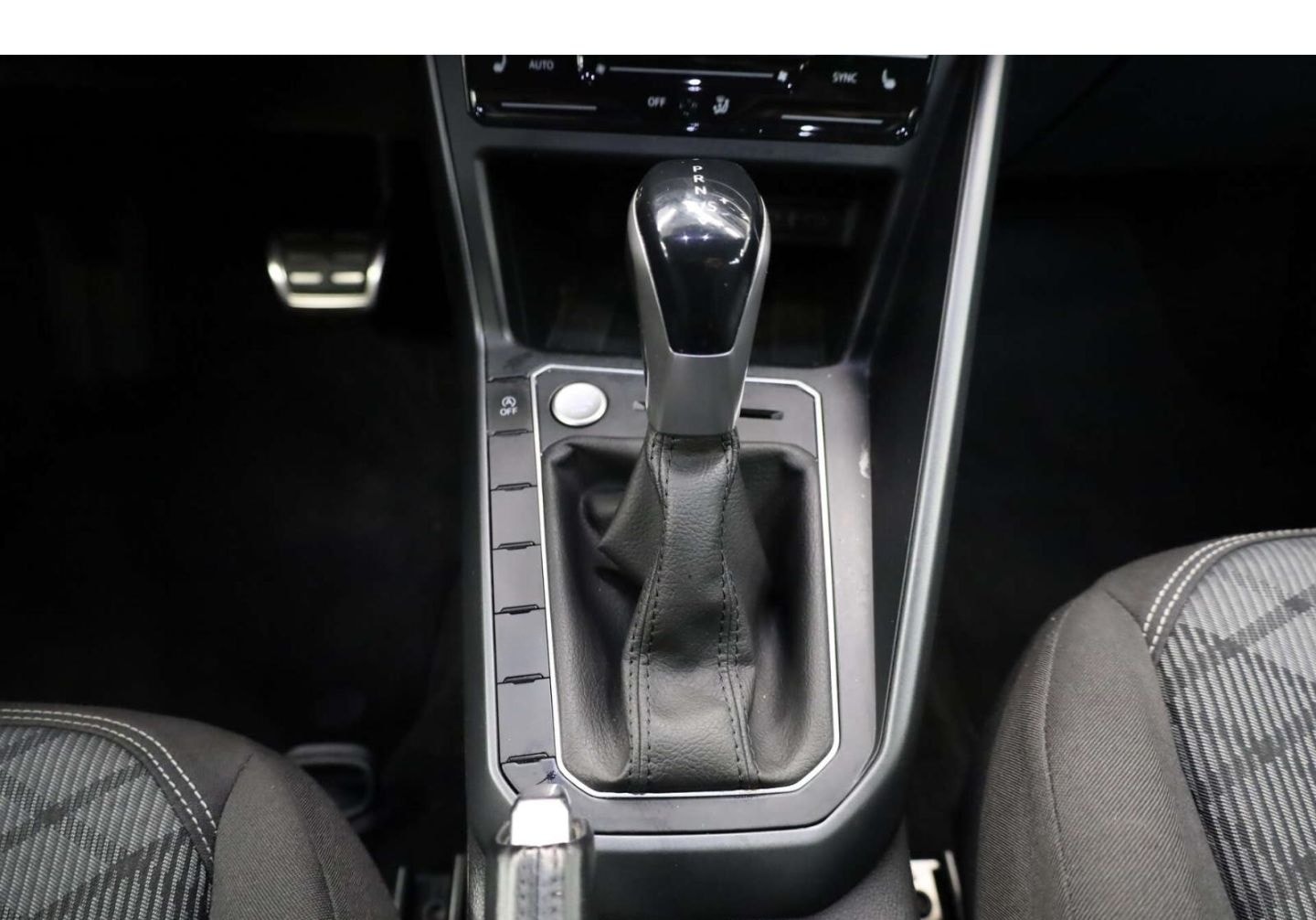 Volkswagen Taigo 1.0 TSI R-Line DSG NAV/DAB+/Matrix/AHK foto 13