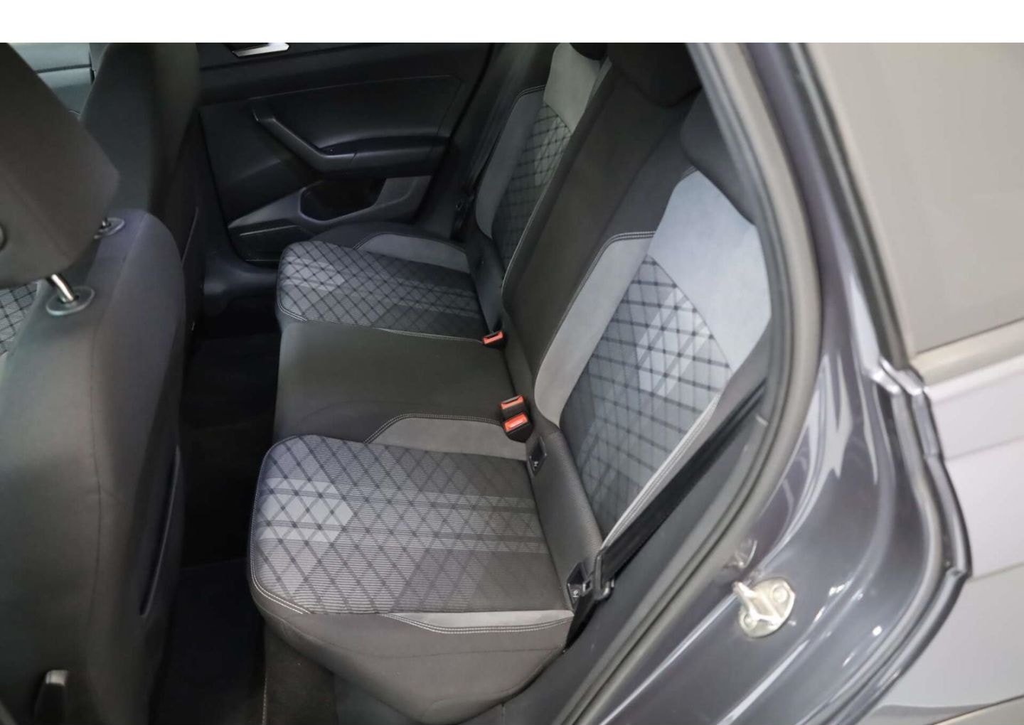 Volkswagen Taigo 1.0 TSI R-Line DSG NAV/DAB+/Matrix/AHK foto 15