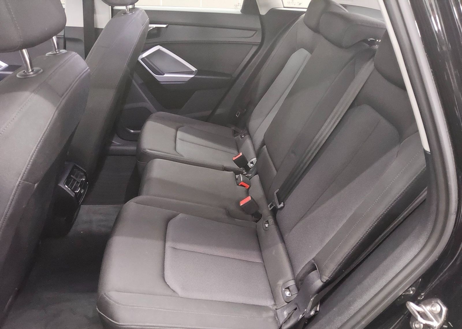 Audi Q3 35 TDI Navi+ LED vc PDC Shz foto 13