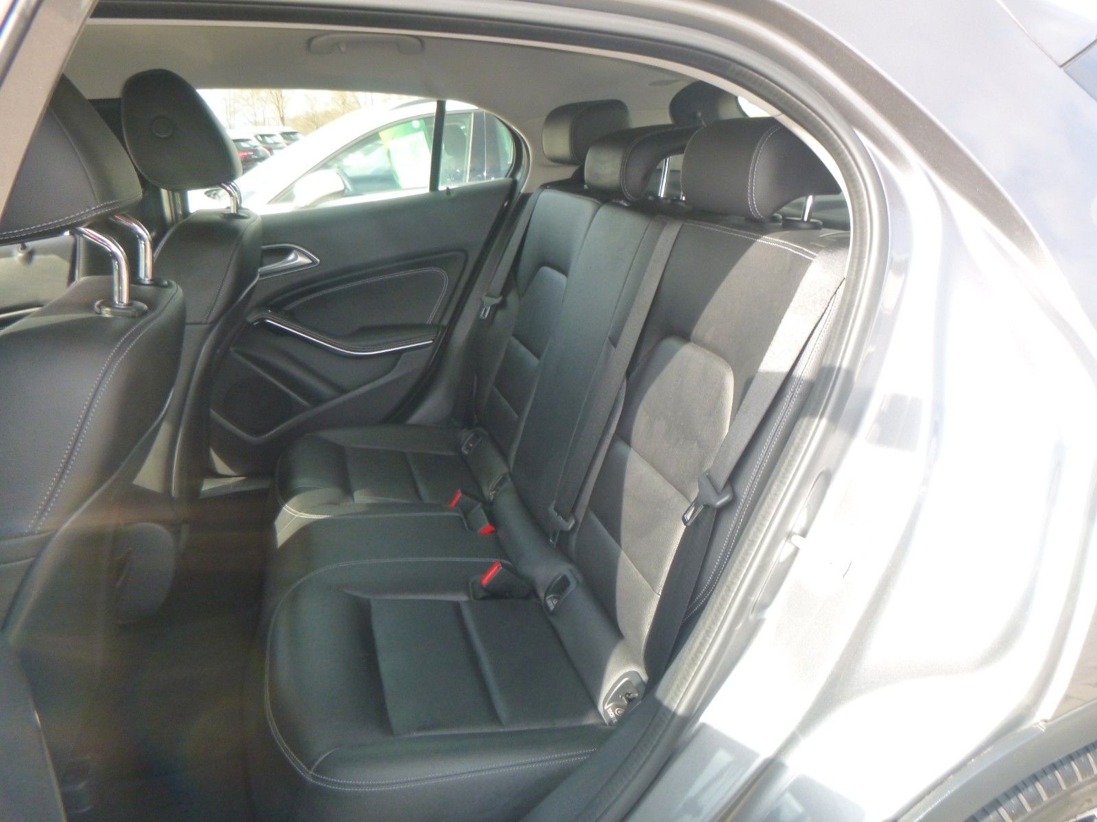 Mercedes-Benz GLA 200  >AUT/AHK/NAV/KAM/LED-Licht/LEDER< foto 11