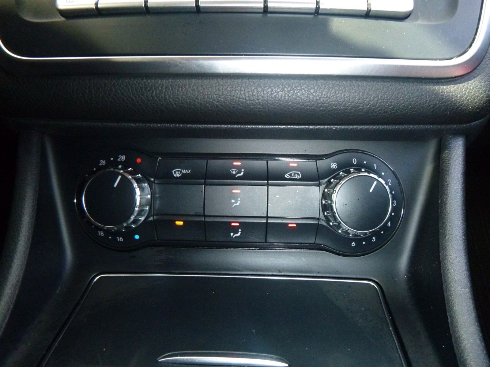 Mercedes-Benz GLA 200  >AUT/AHK/NAV/KAM/LED-Licht/LEDER< foto 17