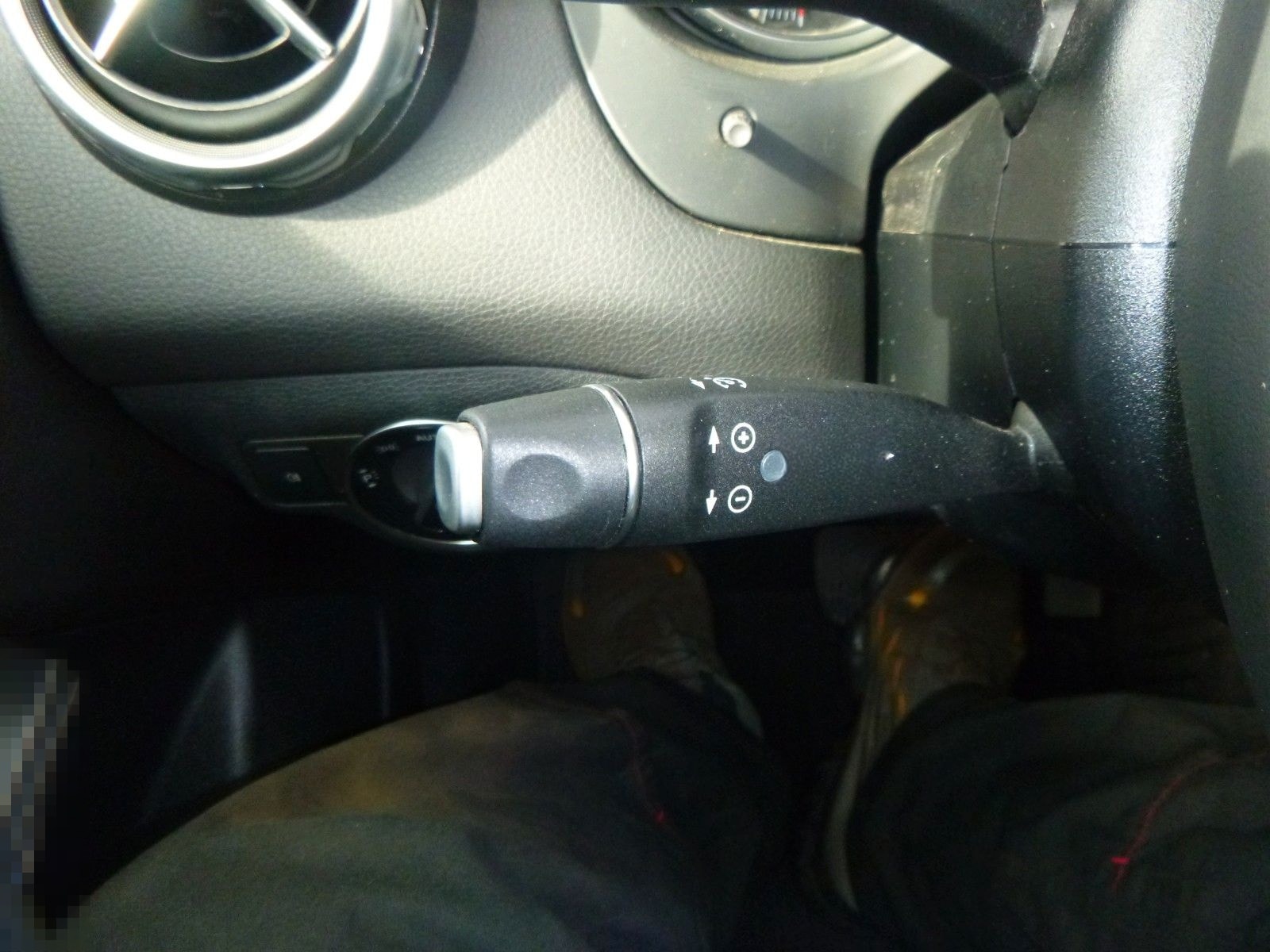 Mercedes-Benz GLA 200  >AUT/AHK/NAV/KAM/LED-Licht/LEDER< foto 19