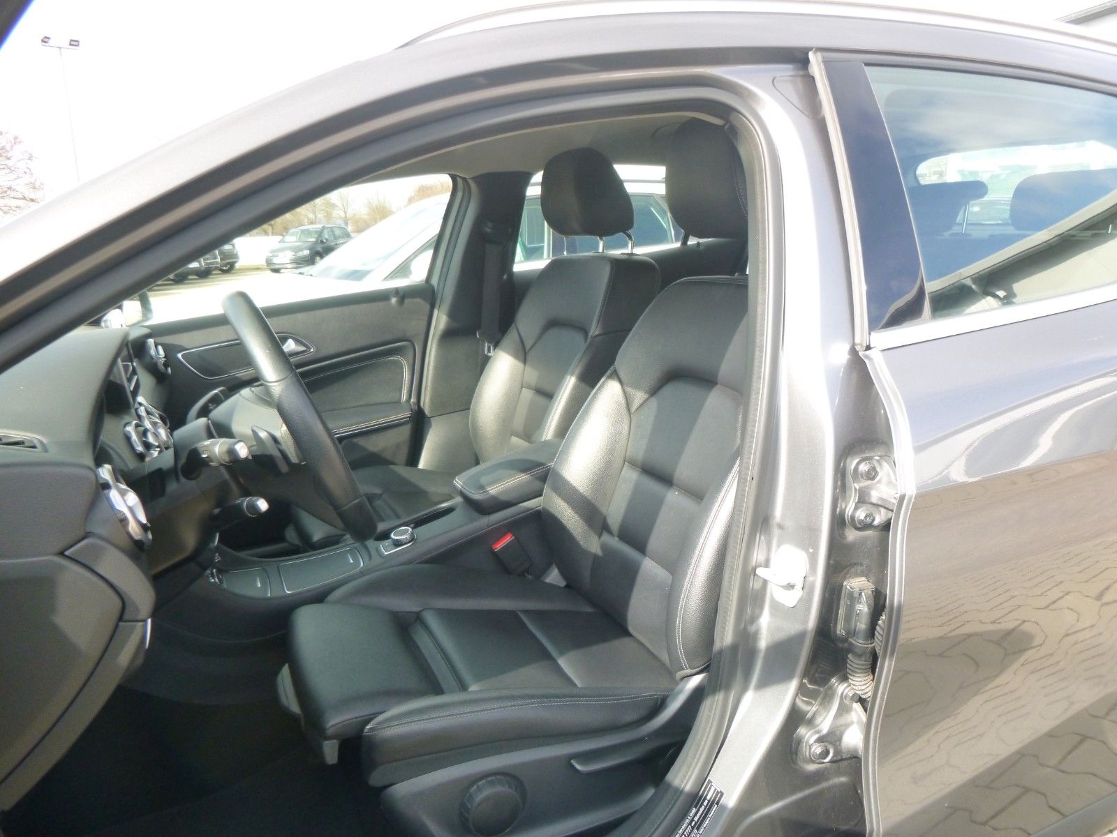 Mercedes-Benz GLA 200  >AUT/AHK/NAV/KAM/LED-Licht/LEDER< foto 10