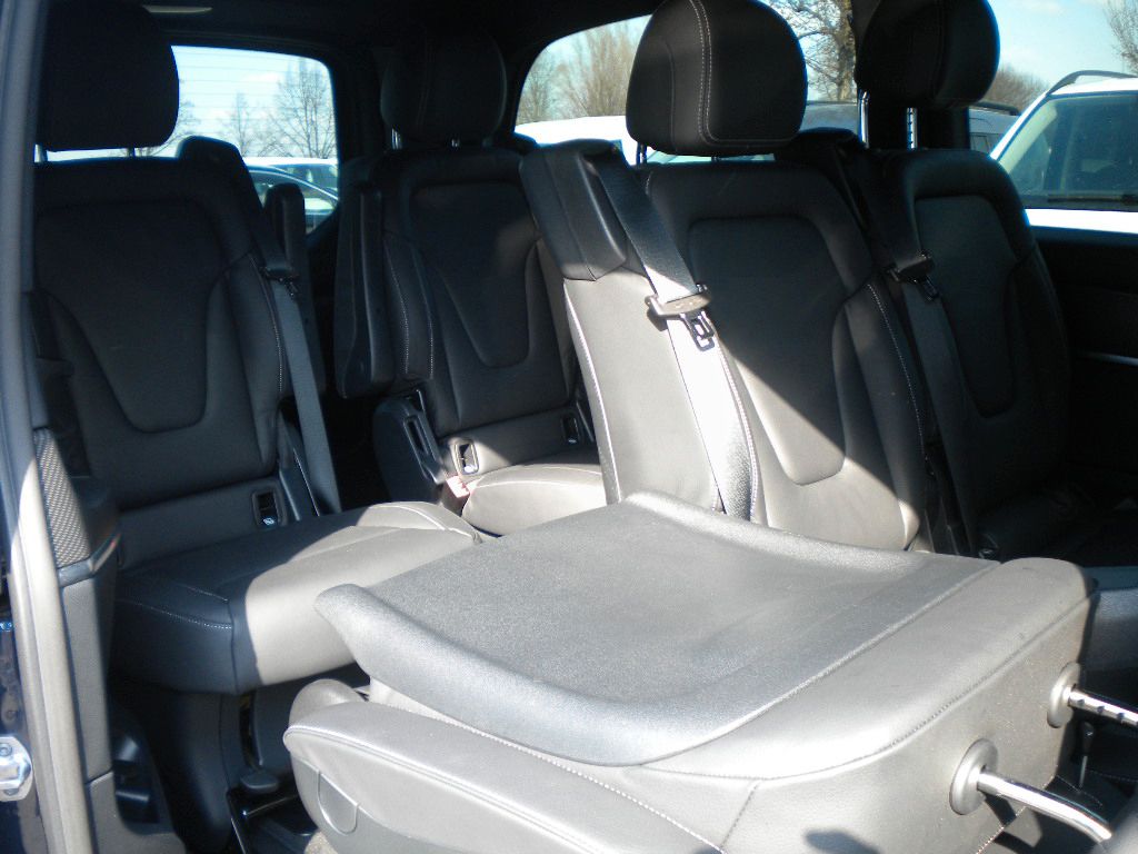 Mercedes-Benz V 300 AVANTGARDE AMG 4x4 MBUX*MBeam*AIR*STHZG* foto 6