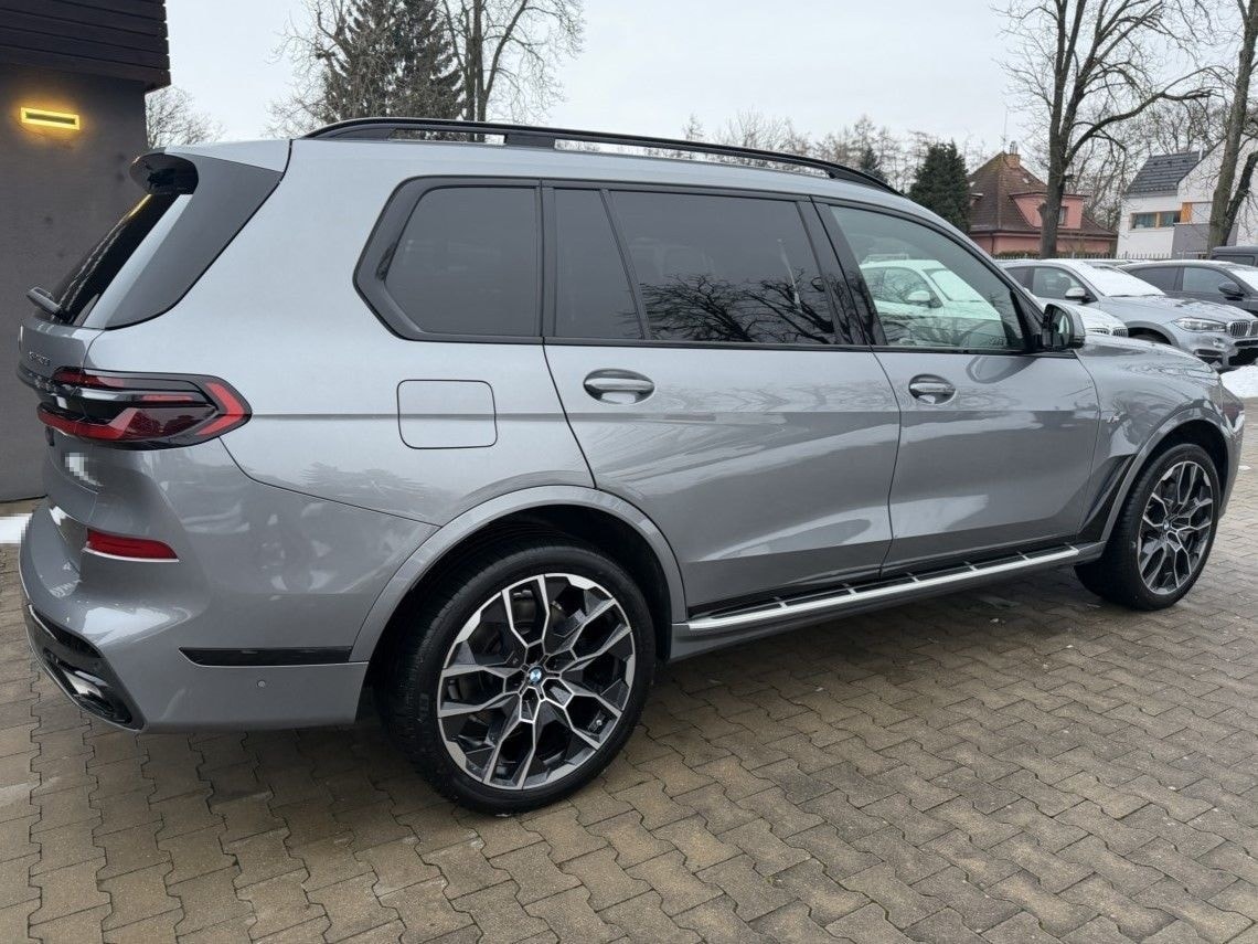 BMW X7 xDrive 40d M Sport foto 2