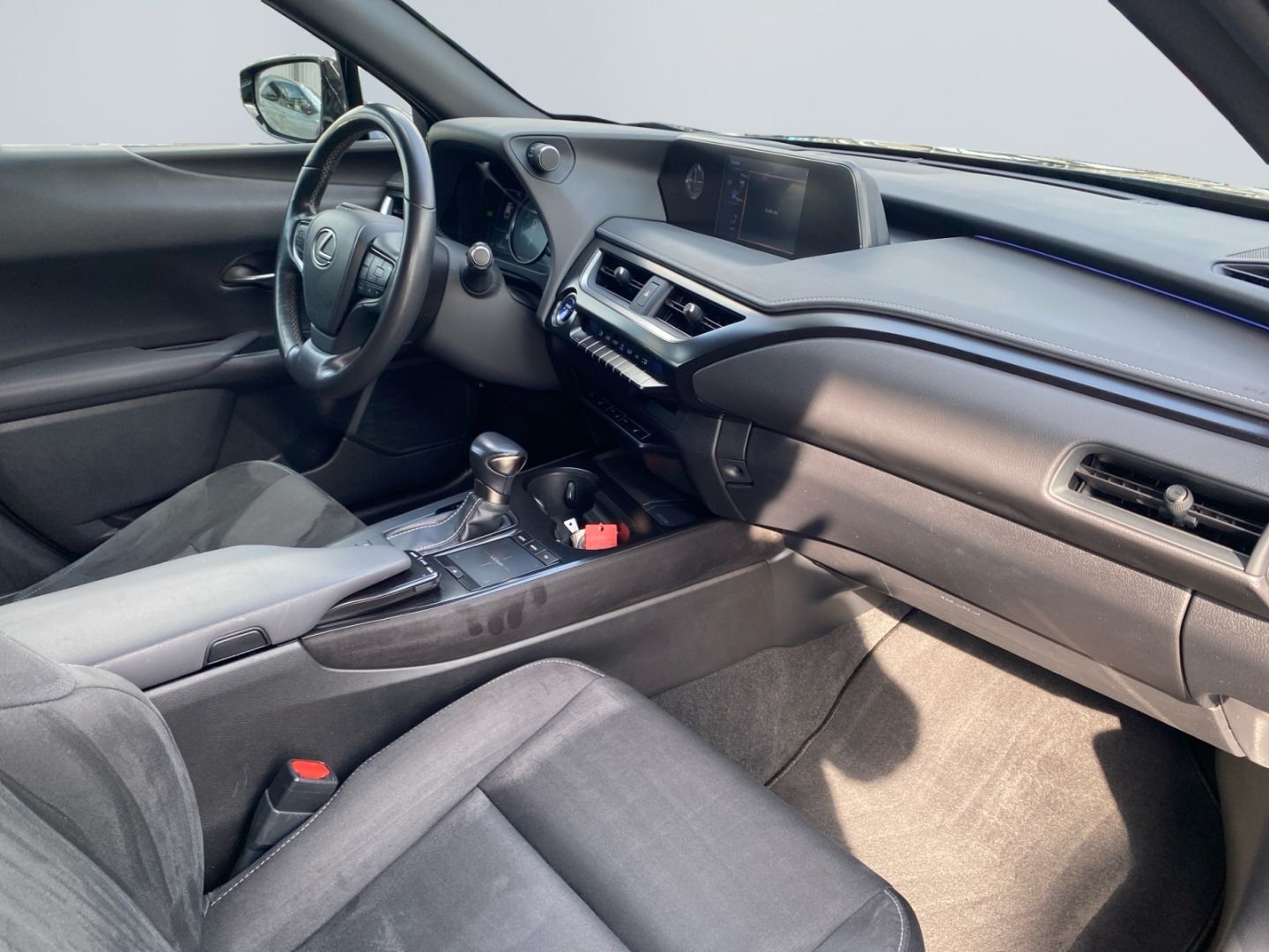 Lexus UX 250h Launch Edition *Bi-LED*ACC*CAM*SHZ*Navi* foto 21