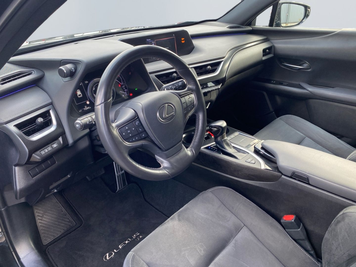 Lexus UX 250h Launch Edition *Bi-LED*ACC*CAM*SHZ*Navi* foto 9