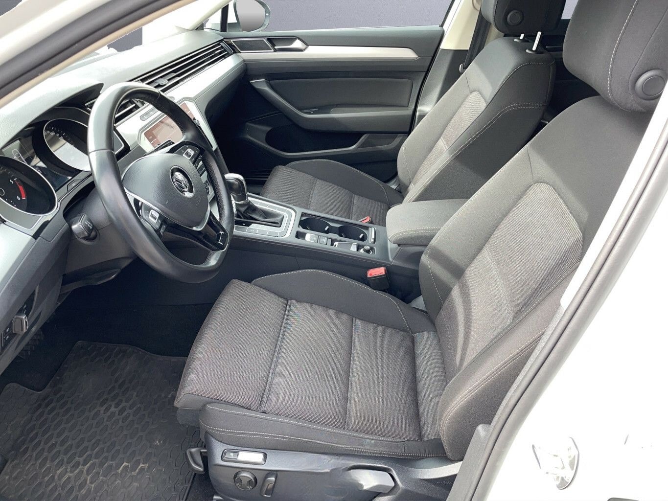 Volkswagen Passat Variant 2.0 TDI Comfortline 4Motion DSG A foto 7