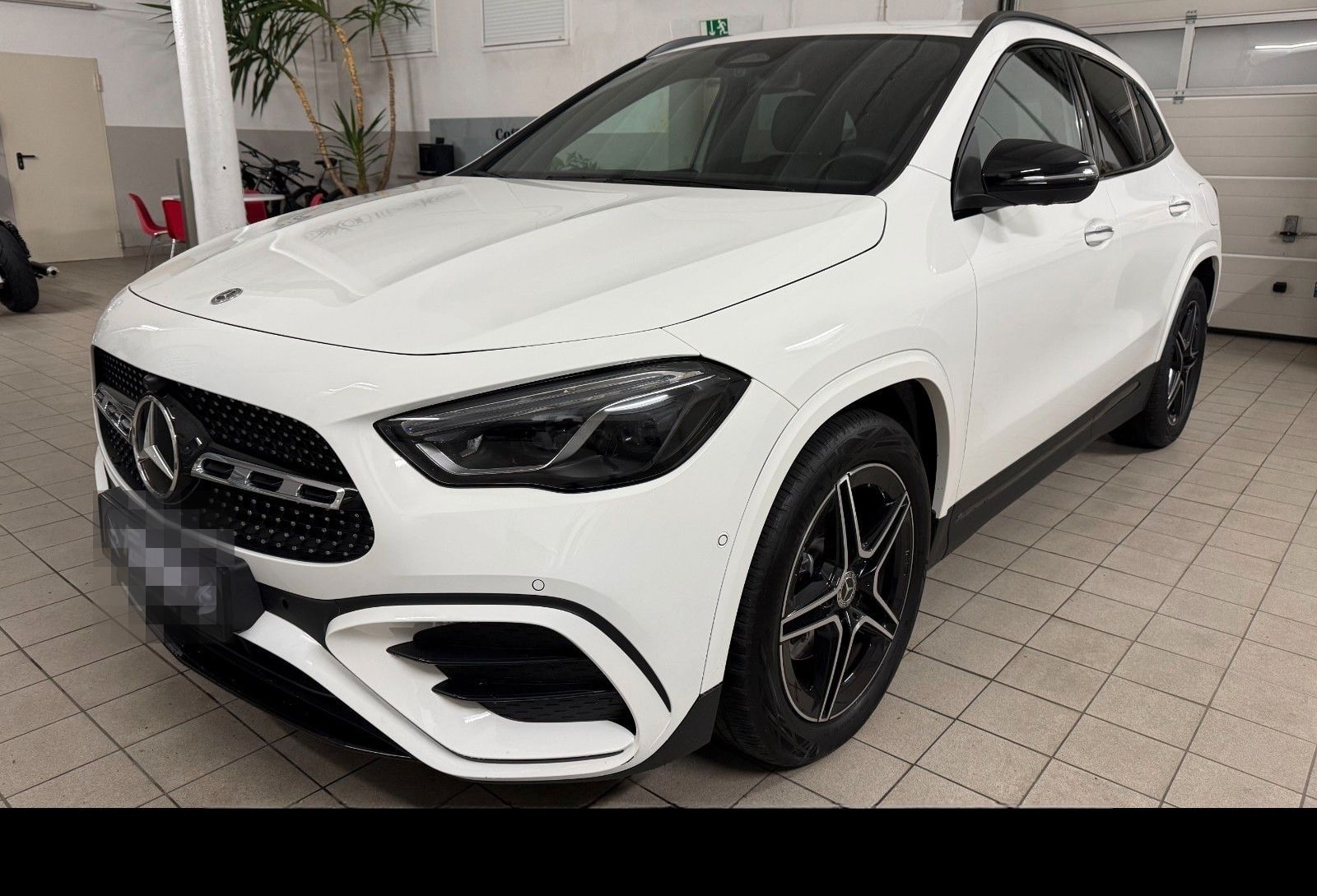 Mercedes-Benz GLA 180 AMG*Night*Distronic*Tot*AHK*MultiLED*360 foto 1