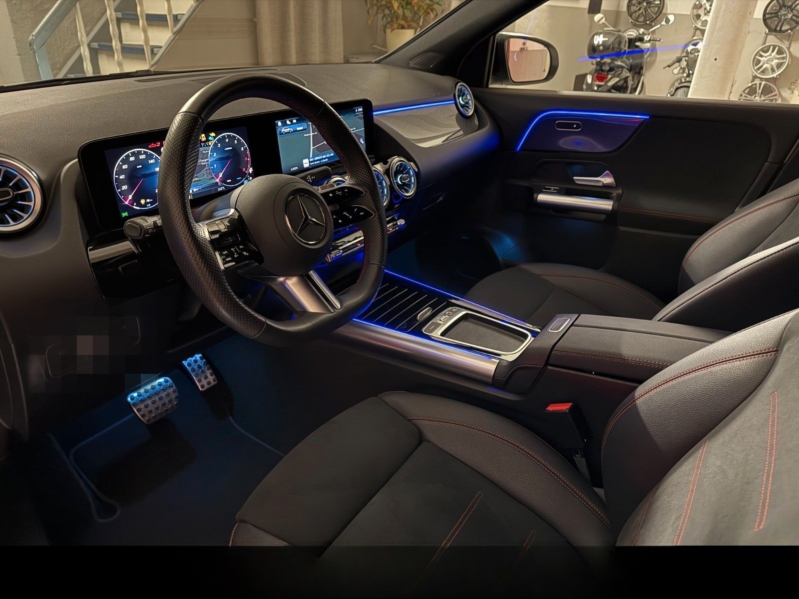 Mercedes-Benz GLA 180 AMG*Night*Distronic*Tot*AHK*MultiLED*360 foto 4